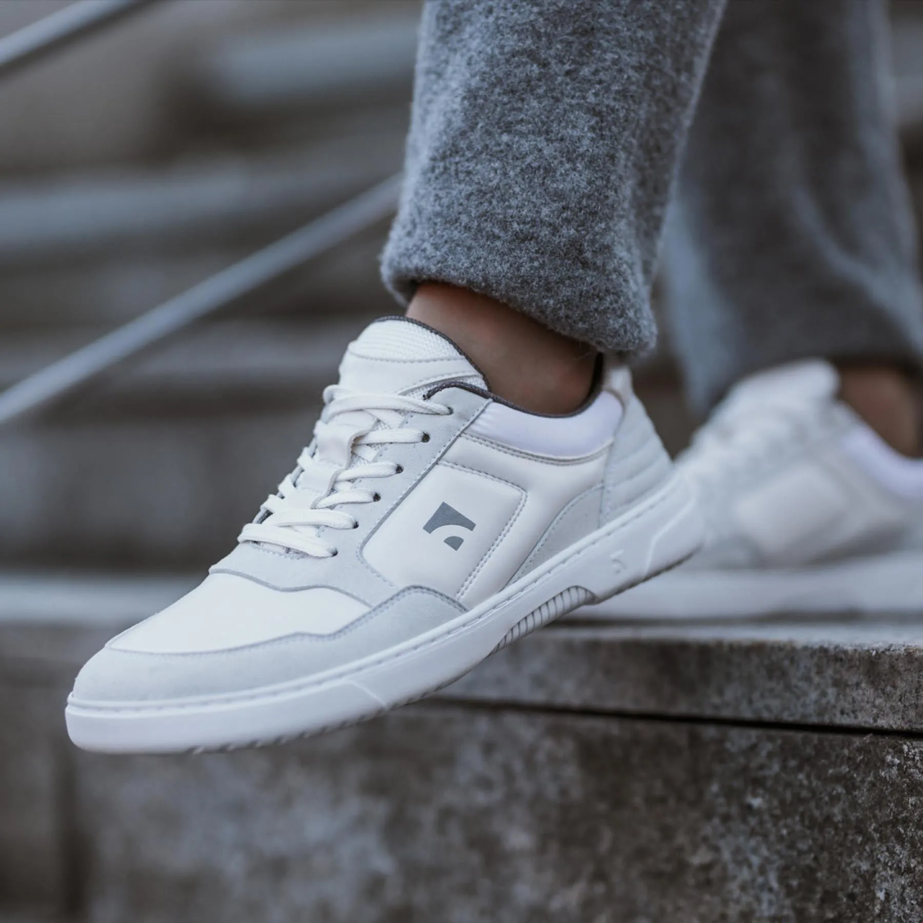 Barebarics Axiom Sneaker - White & Light Grey 44 - Like New