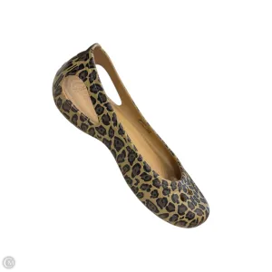 Shoes Flats By Crocs In Leopard Print, Size: 9